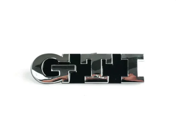 Emblema persiana ''GTI'' para MK5 código: 1K6 853 679 D FXC