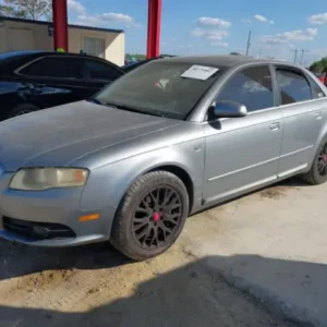 AUDI A4 2008 GRIS 2.0 FSI MECANICO