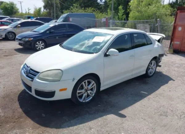 VW JETTA 2006 BLANCO 2.5 TIPTRONIC