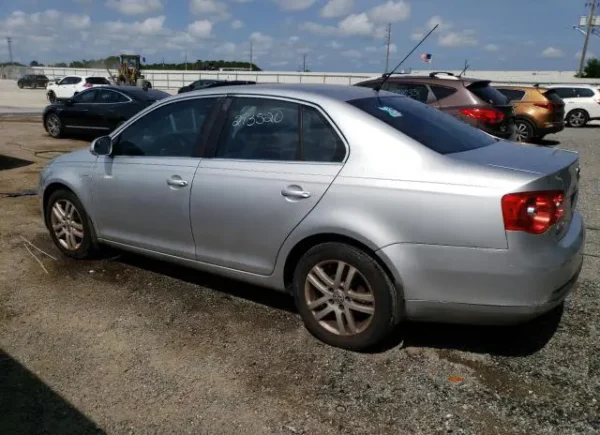 VW JETTA 2007 WOLFSBURG EDITION PLATEADO 2.5 TIPTRONIC